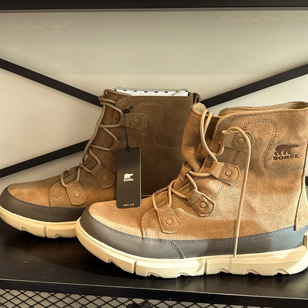 Men’s size 13 Sorel Explorer Insulated/Waterproof Boots. Brand new, never worn.